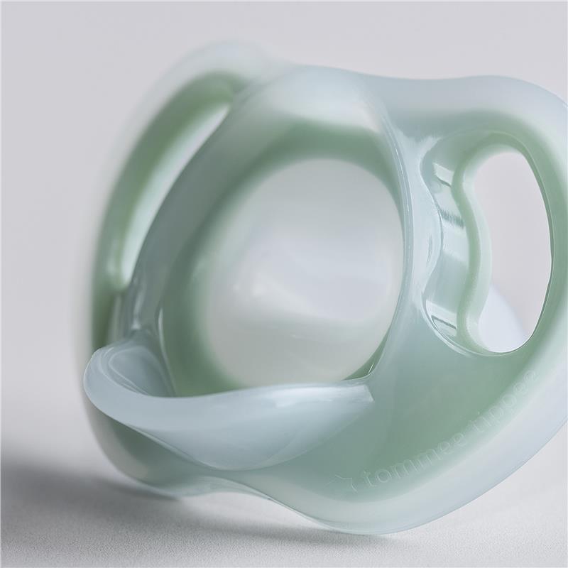 Save on Tommee Tippee Ultra Light Soft Orthodontic Silicone Pacifier Blue  0-6m Order Online Delivery